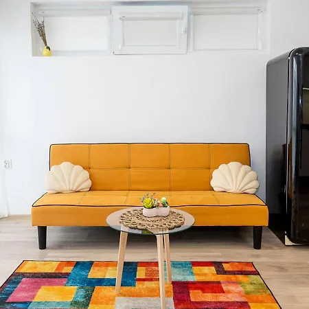 Modern Ground Floor - By Flat Manаger